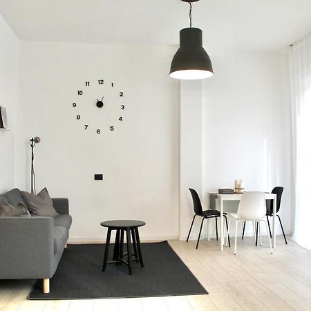 Design Moderno In Centro - Lainate- Rho Fiera Apartman Kültér fotó